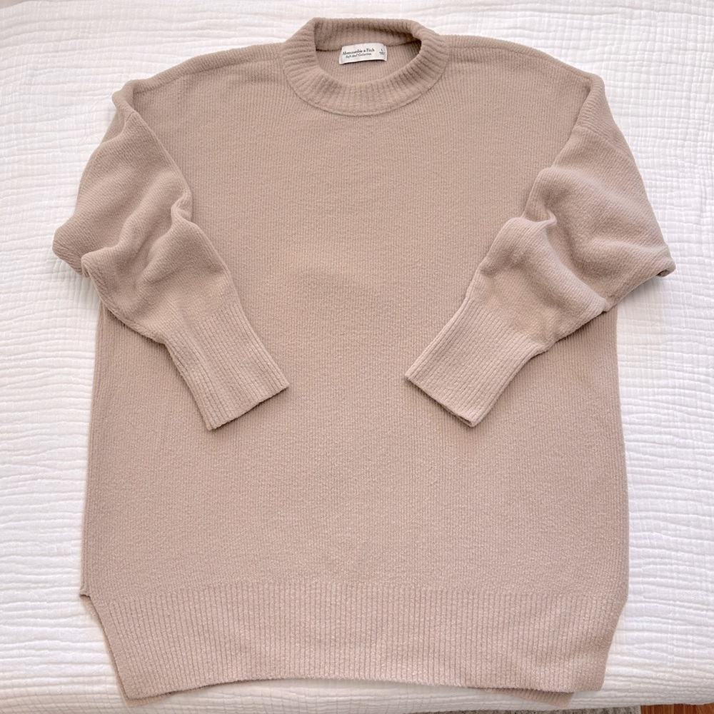 Abercrombie & Fitch DreamLush Oversized Legging-Friendly Crew Sweater
